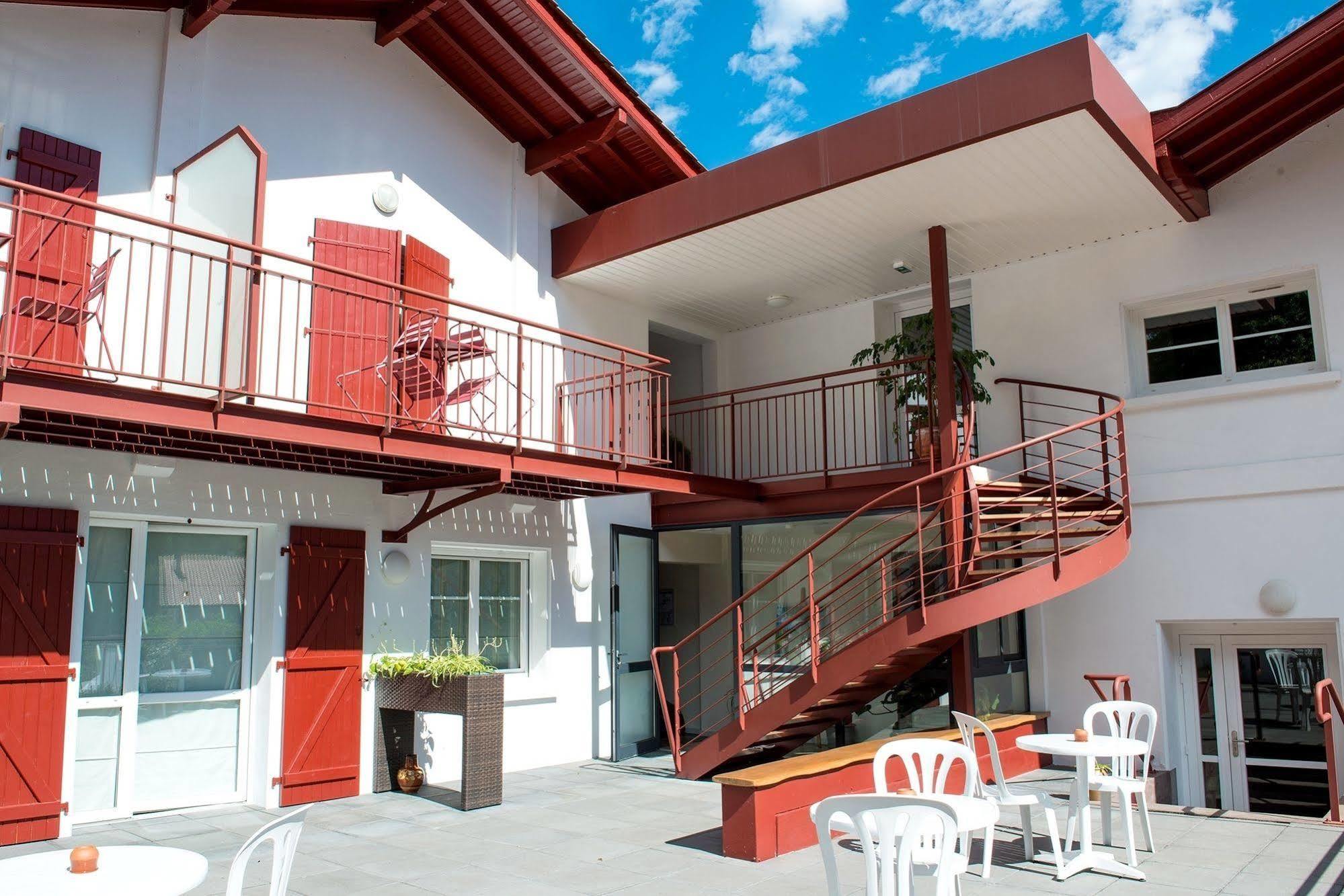 Logis Hotel Ur-Hegian Aïnhoa Exterior foto